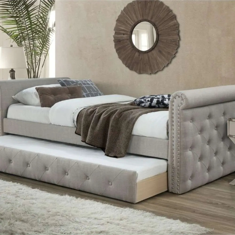 Yasmin Daybed