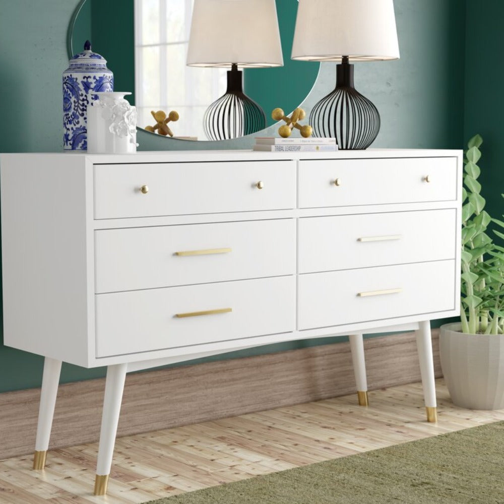 Lyla Dresser