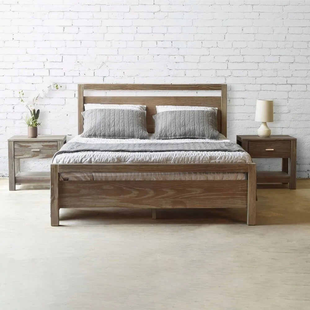 Axel Platform Bed